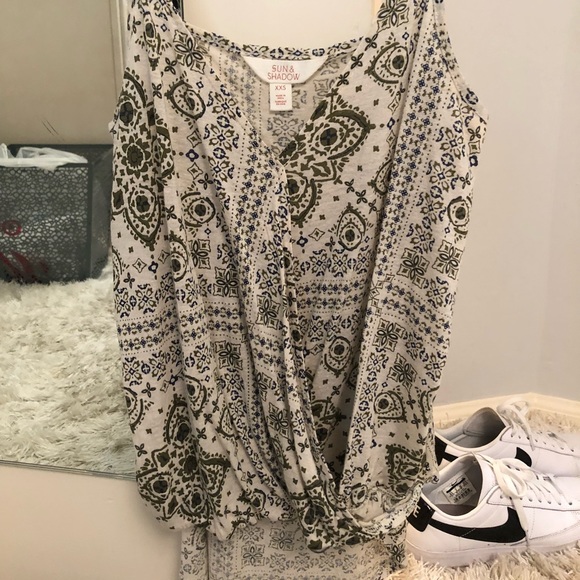 Brand new Sun and Shadow (Nordstrom) top - Picture 3 of 6